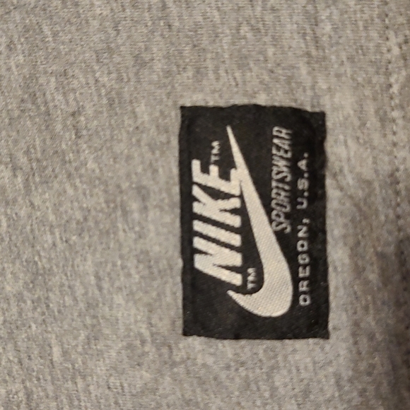 Nike Crop Top - Picture 3 of 3